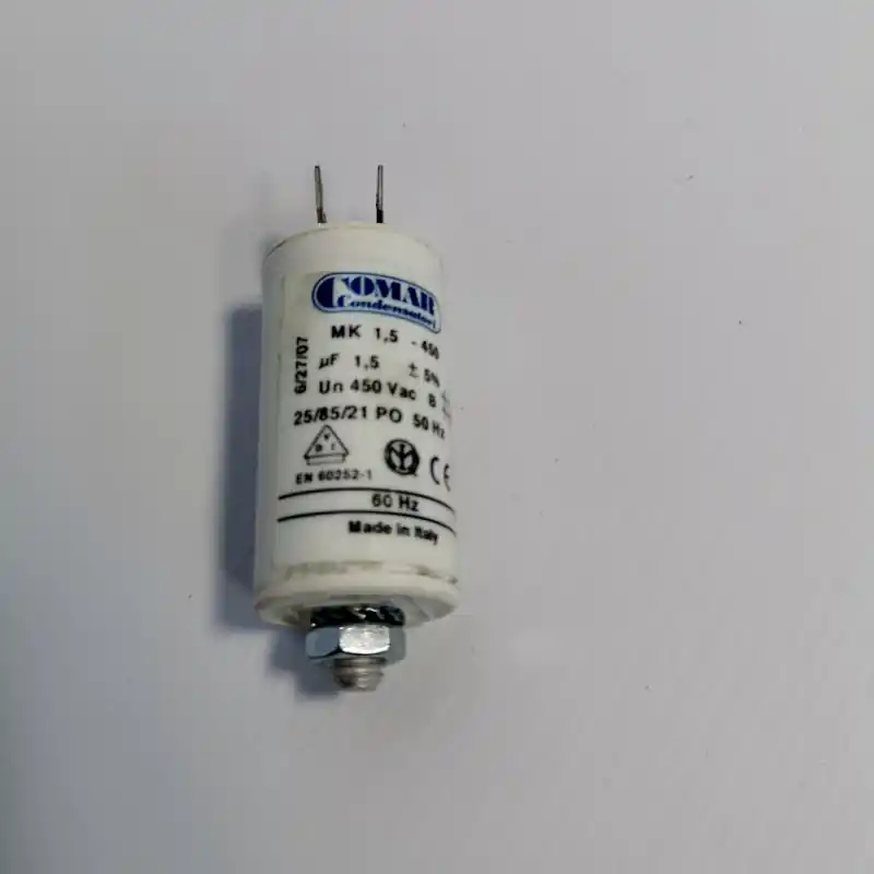 Produit De Marque Condensateur permanent 1.5µf sortie cosse tension 450V Maximum